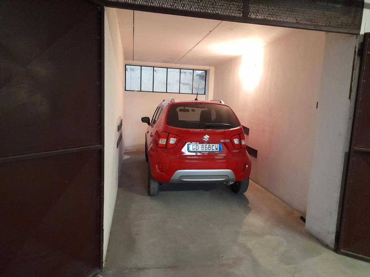 Appartamento Centrale Con Garage Asti Exterior foto